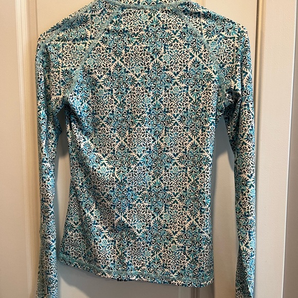 Luxury Rash Guard - Picture 2 of 4